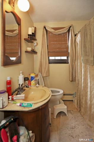 1530 Poquonock Avenue Windsor CT 06095
