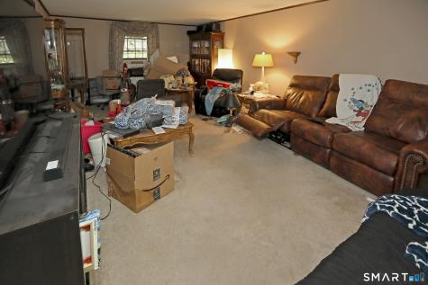 1530 Poquonock Avenue Windsor CT 06095