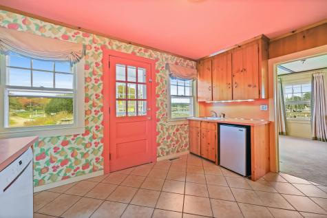 49 Noble Avenue Groton CT 06340