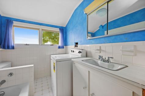 49 Noble Avenue Groton CT 06340