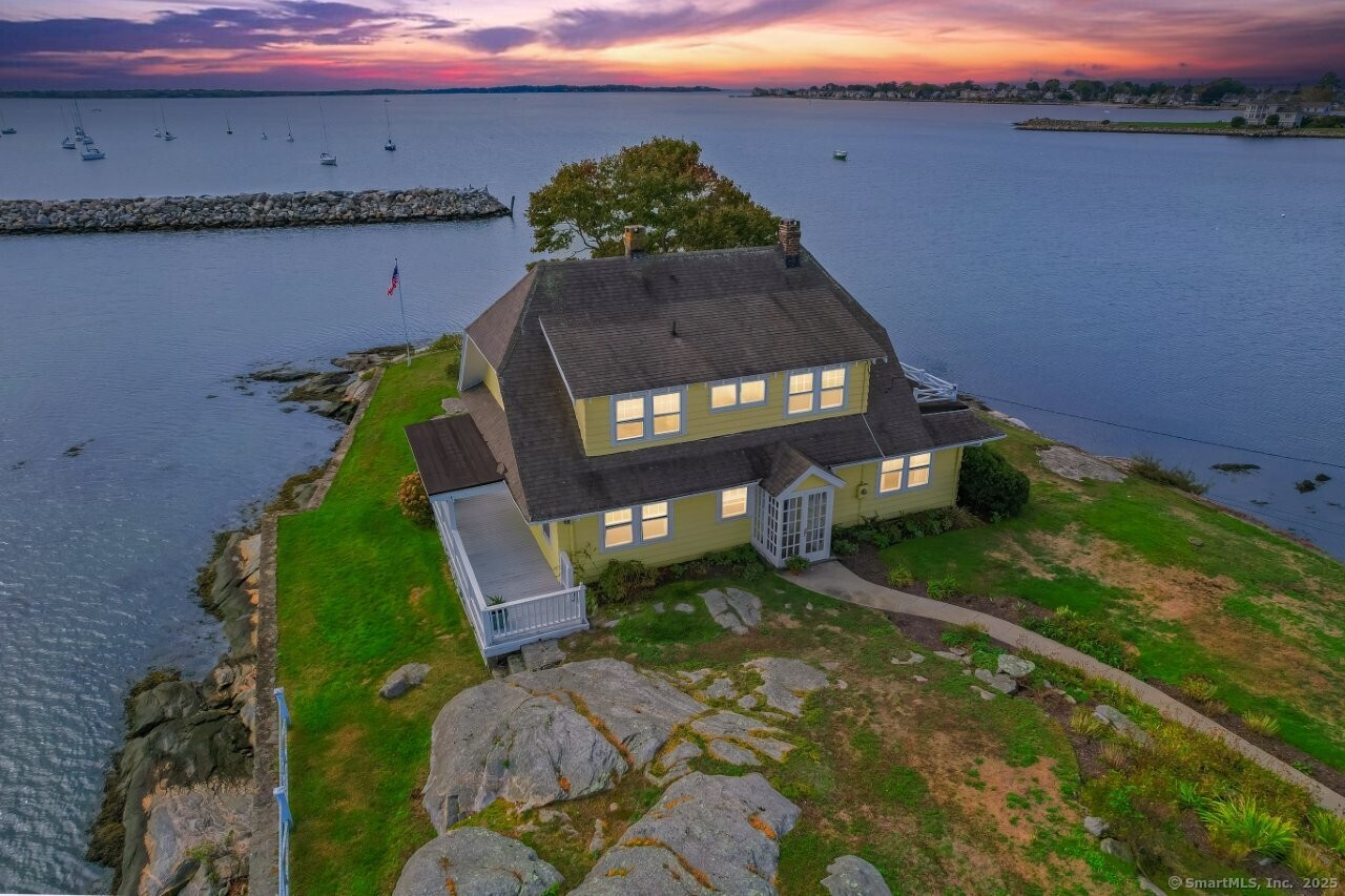 49 Noble Avenue Groton CT 06340