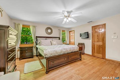 20 Judith Drive Danbury CT 06811