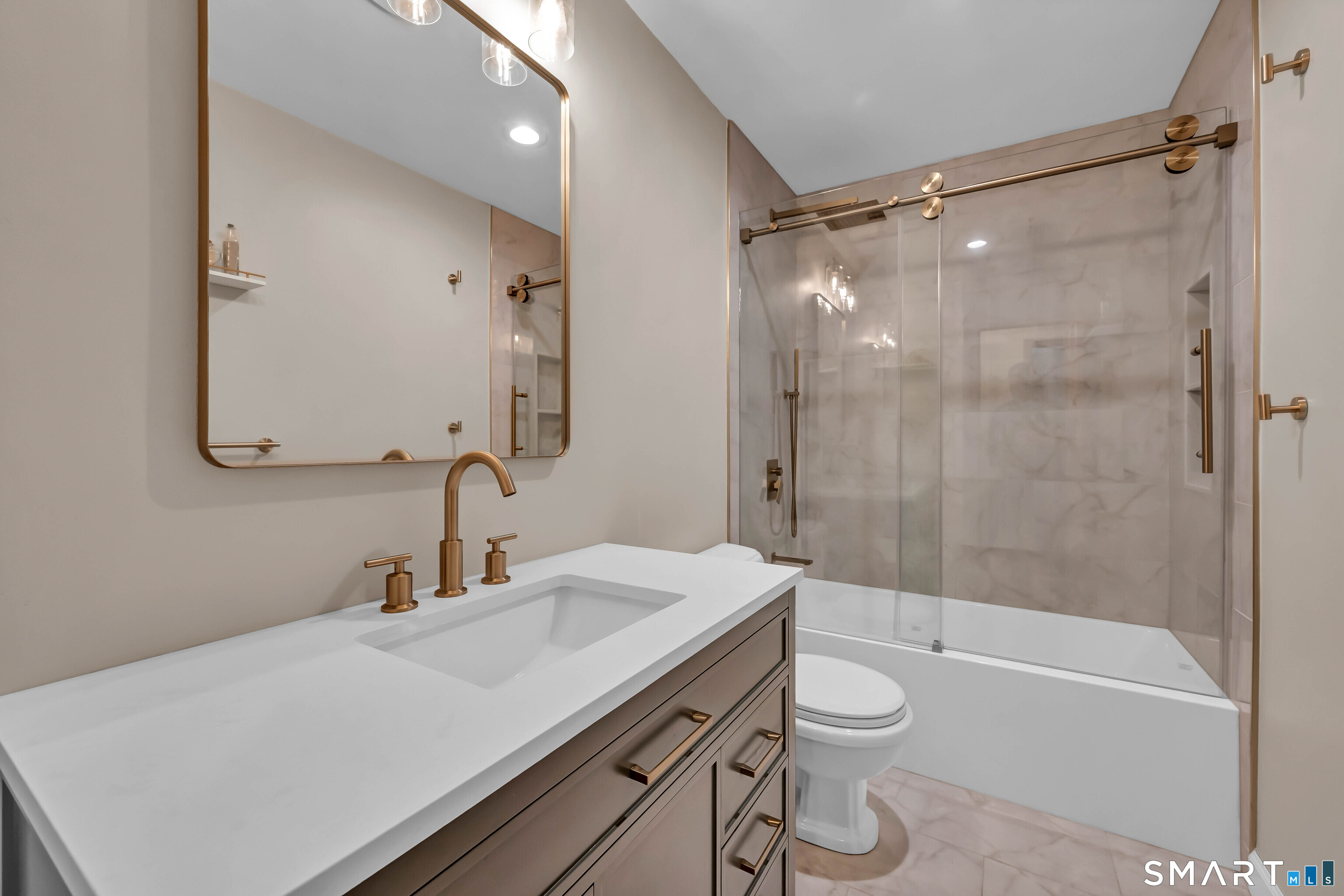 20 Judith Drive Danbury CT 06811