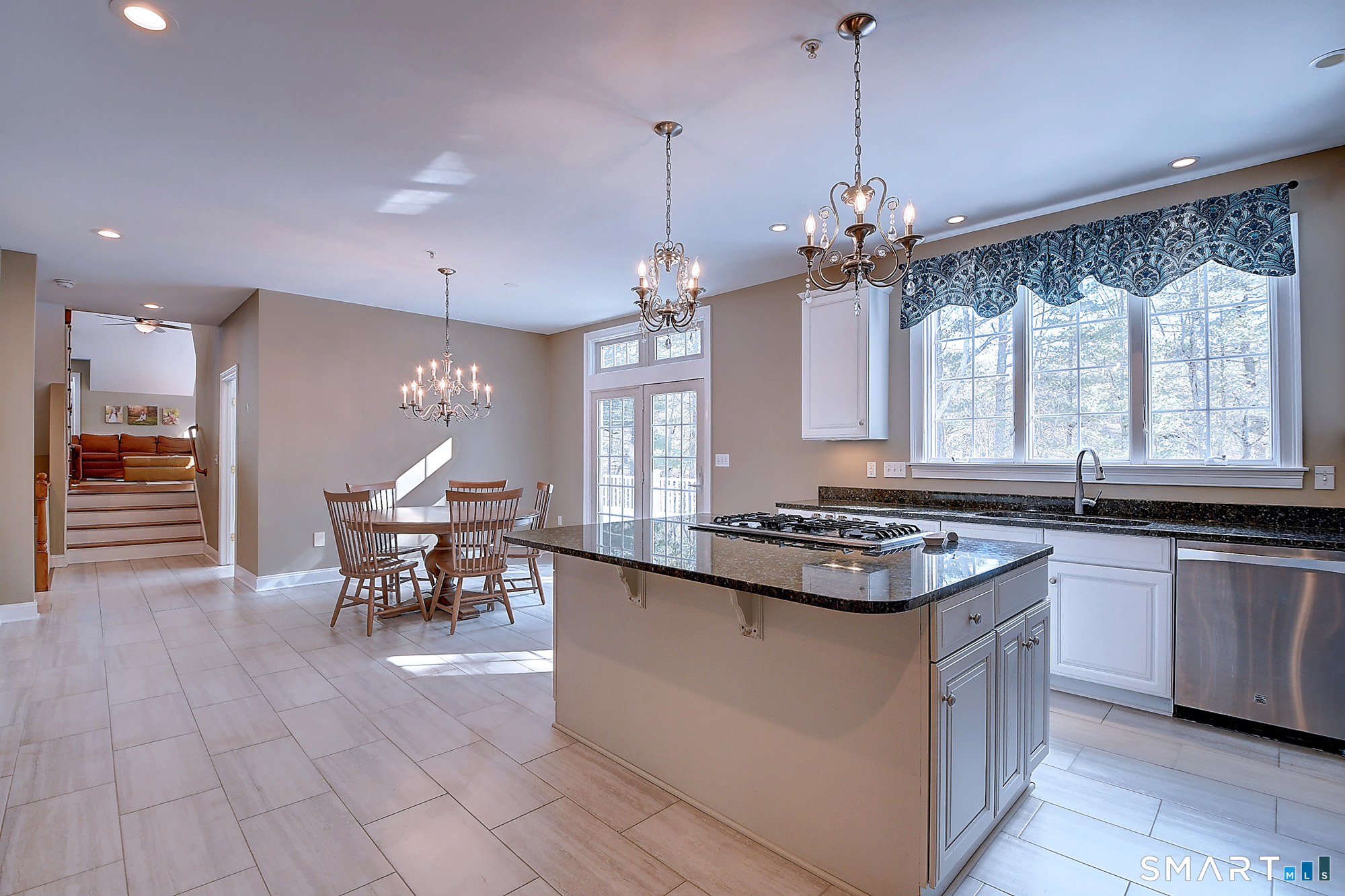 1211 Neipsic Road Glastonbury CT 06033