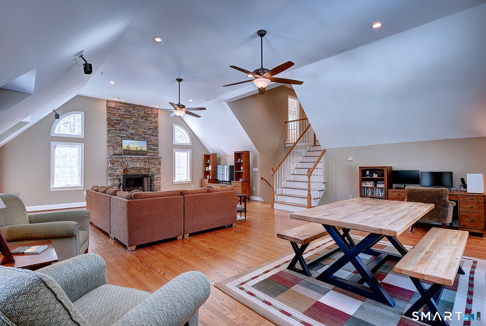 1211 Neipsic Road Glastonbury CT 06033