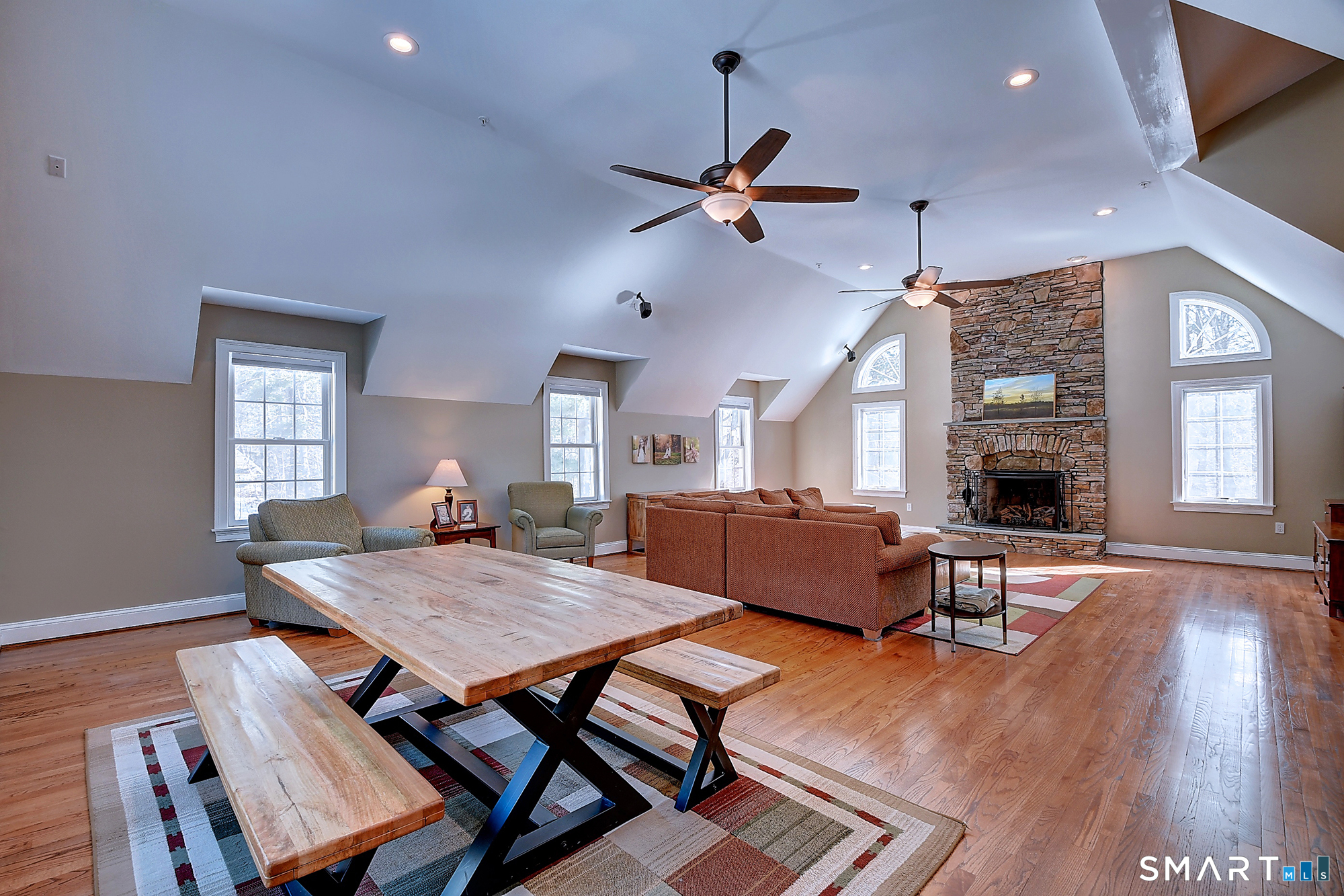 1211 Neipsic Road Glastonbury CT 06033