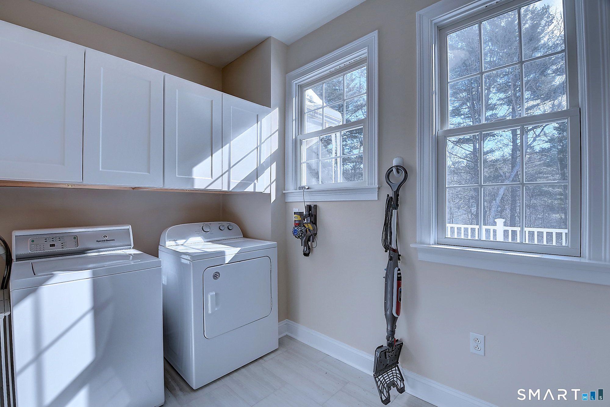 1211 Neipsic Road Glastonbury CT 06033