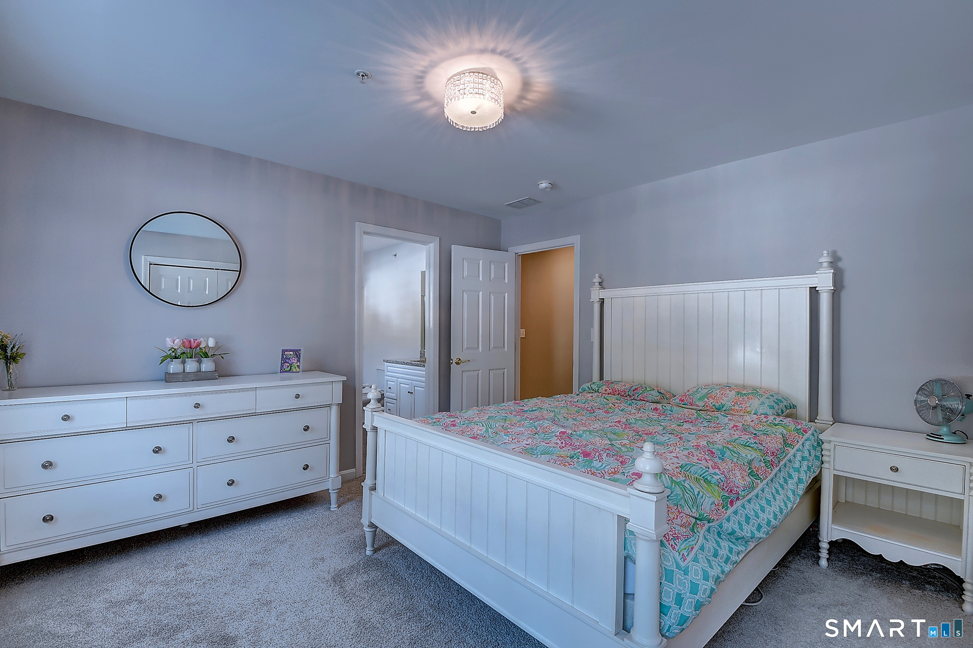 1211 Neipsic Road Glastonbury CT 06033