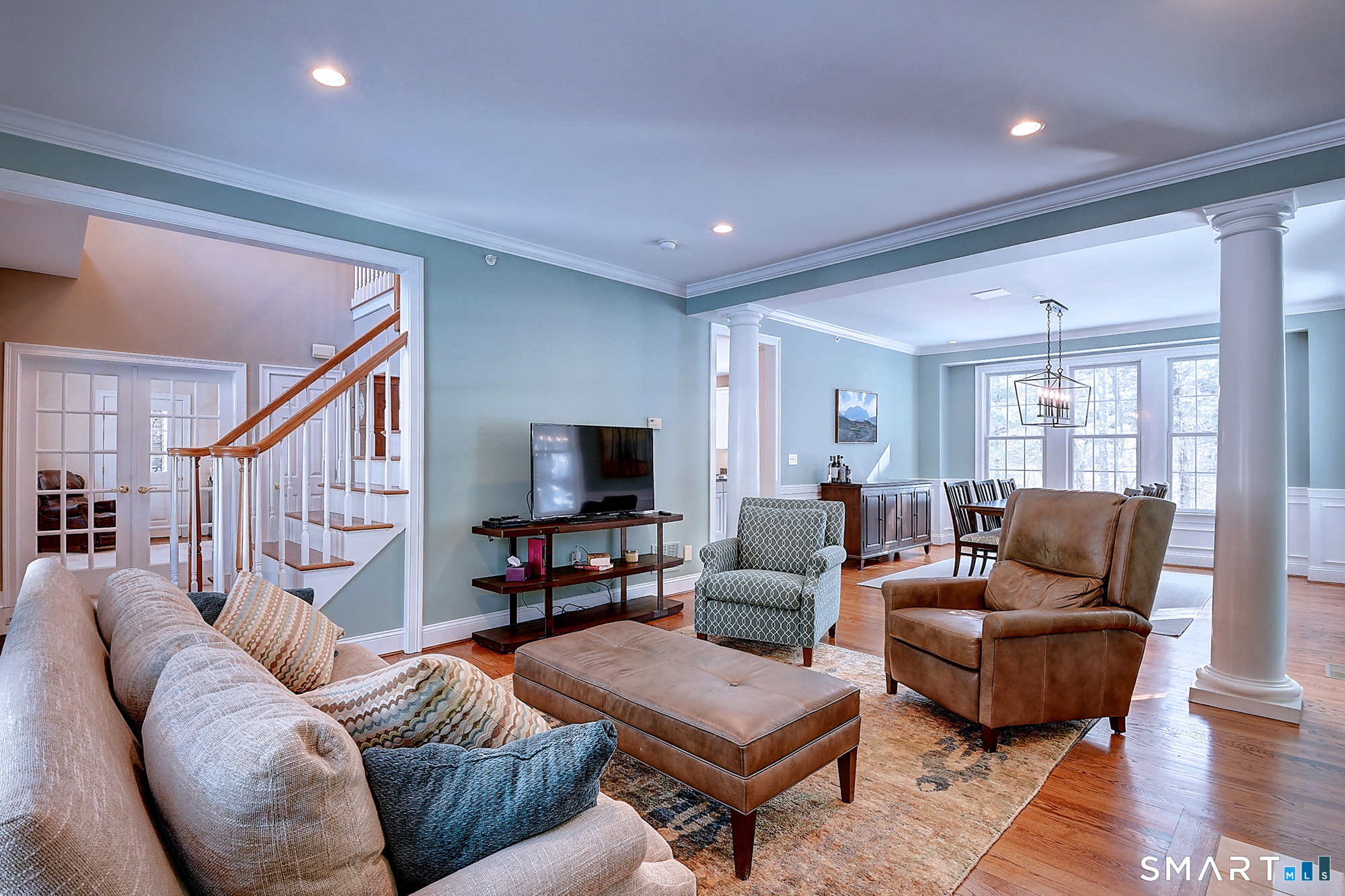 1211 Neipsic Road Glastonbury CT 06033