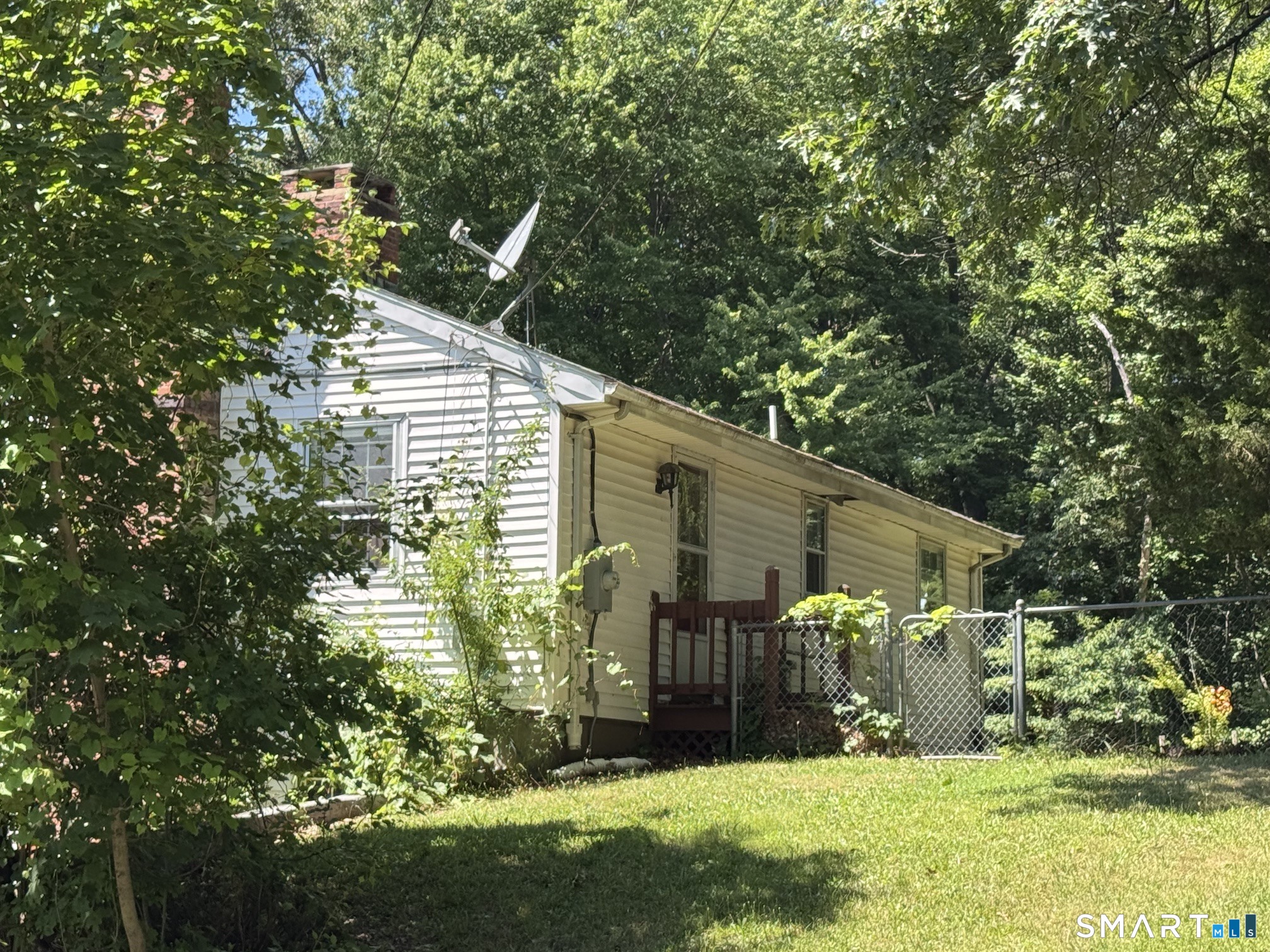 32 Arnold Drive East Hartford CT 06108
