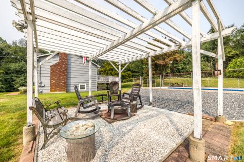 18 Buckingham Road Seymour CT 06483