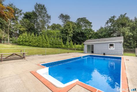 18 Buckingham Road Seymour CT 06483