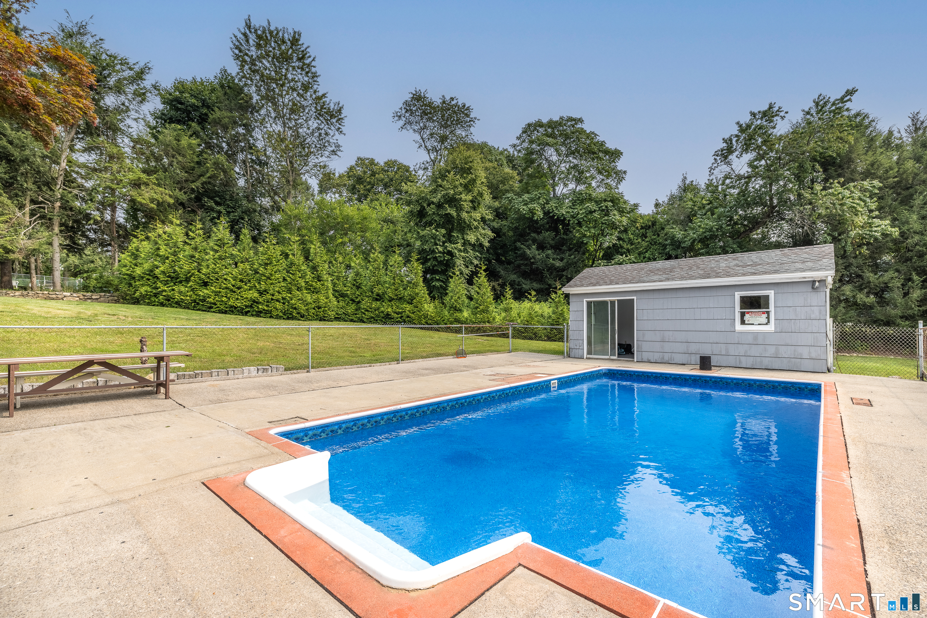 18 Buckingham Road Seymour CT 06483