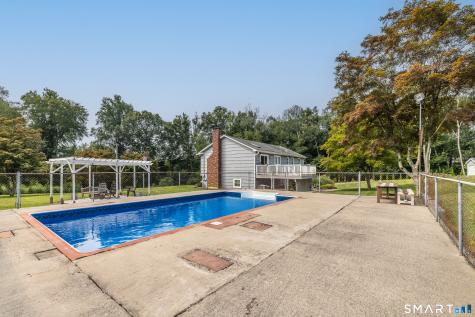 18 Buckingham Road Seymour CT 06483
