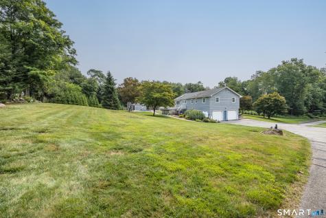 18 Buckingham Road Seymour CT 06483