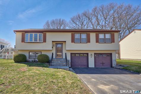 11 Woodmere Road Waterbury CT 06705