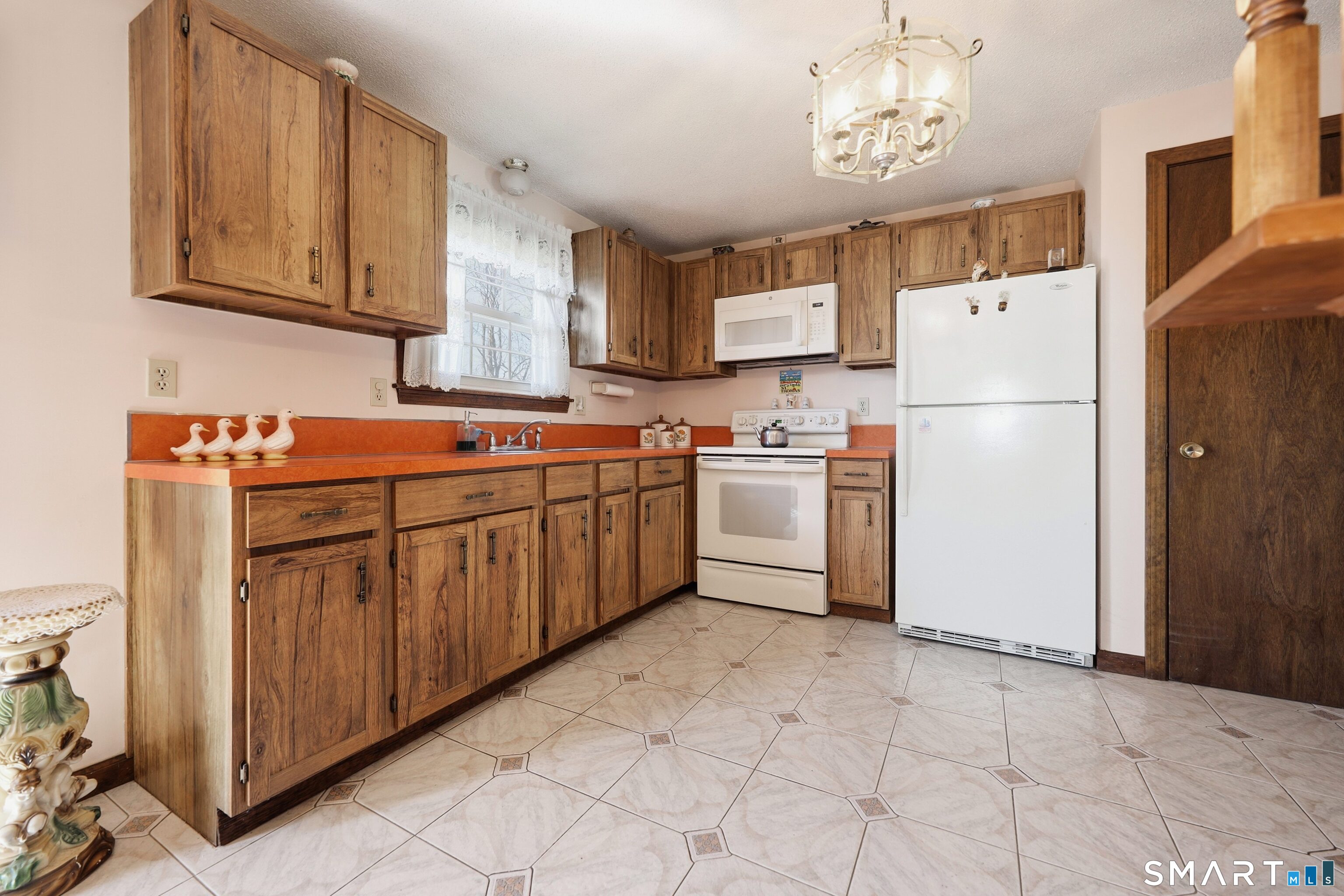 11 Woodmere Road Waterbury CT 06705