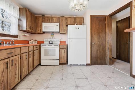 11 Woodmere Road Waterbury CT 06705