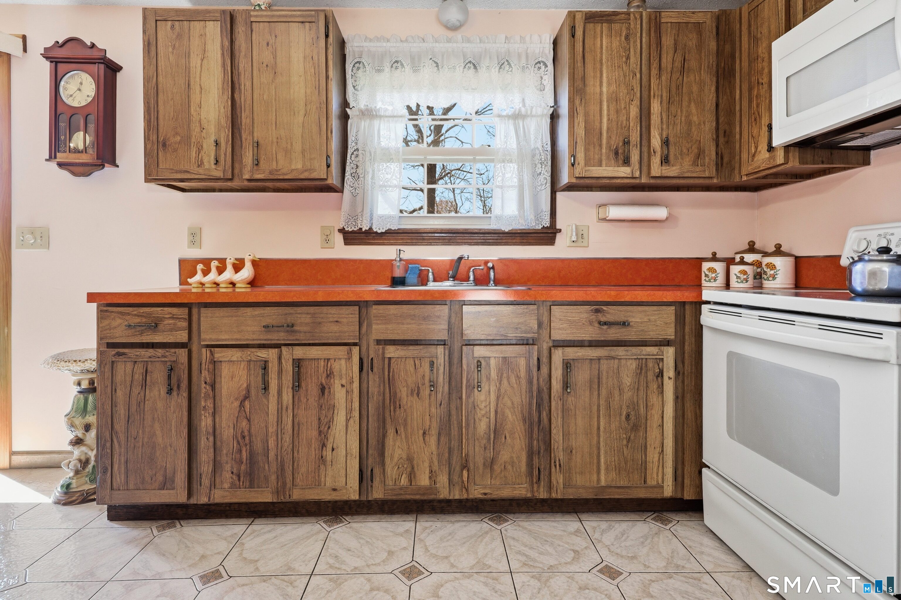 11 Woodmere Road Waterbury CT 06705