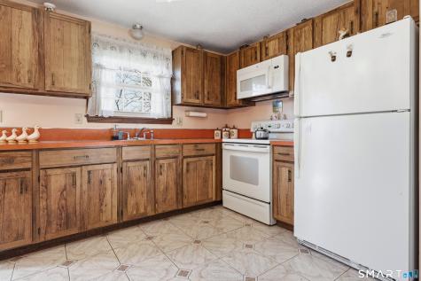 11 Woodmere Road Waterbury CT 06705