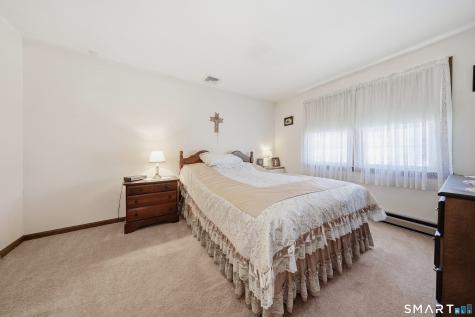 11 Woodmere Road Waterbury CT 06705
