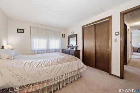 11 Woodmere Road Waterbury CT 06705