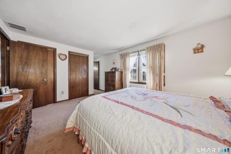 11 Woodmere Road Waterbury CT 06705