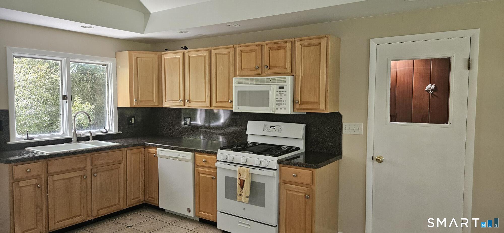 162 Short Beach Road East Haven CT 06512