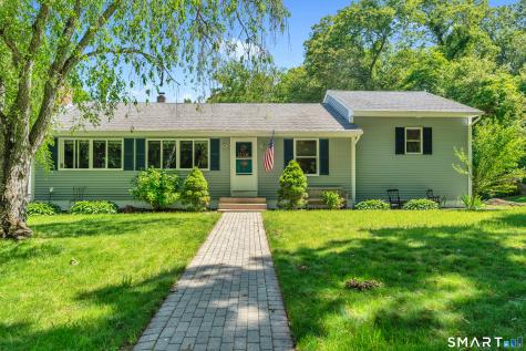 13 Foxcroft Road East Lyme CT 06357