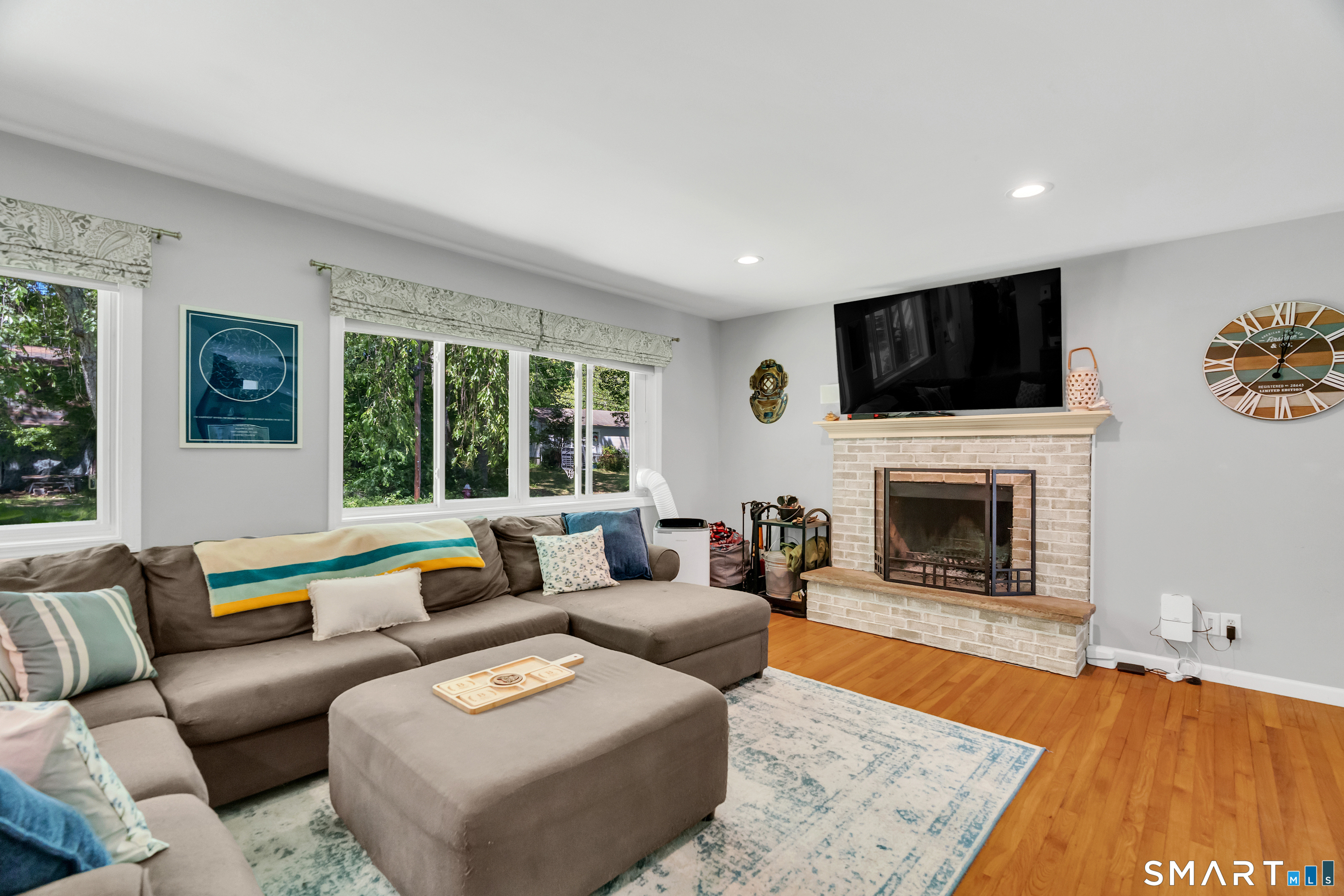 13 Foxcroft Road East Lyme CT 06357