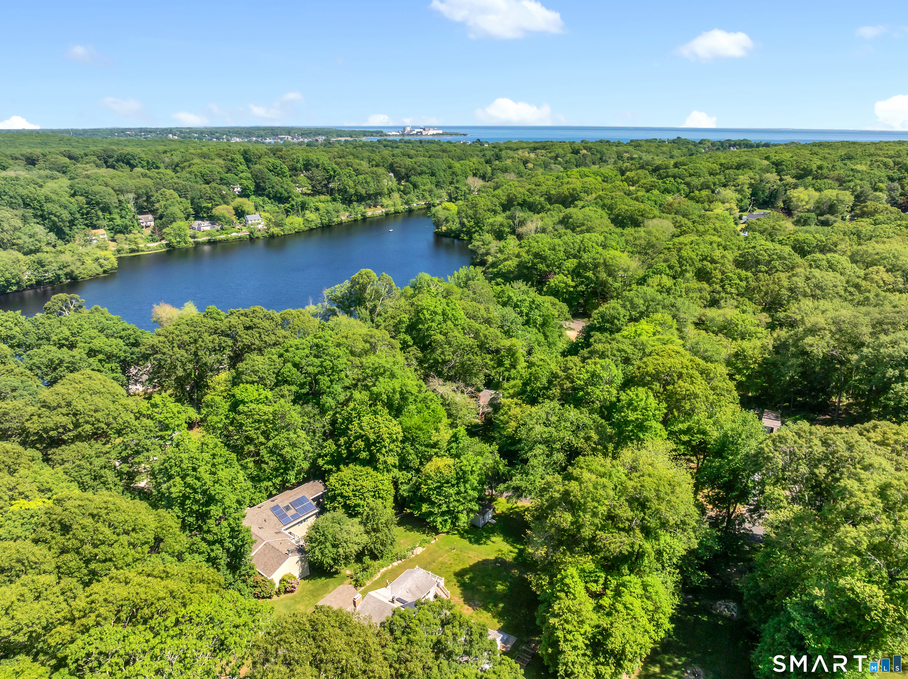 13 Foxcroft Road East Lyme CT 06357
