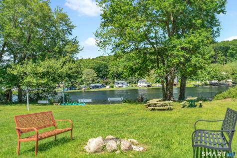 13 Foxcroft Road East Lyme CT 06357