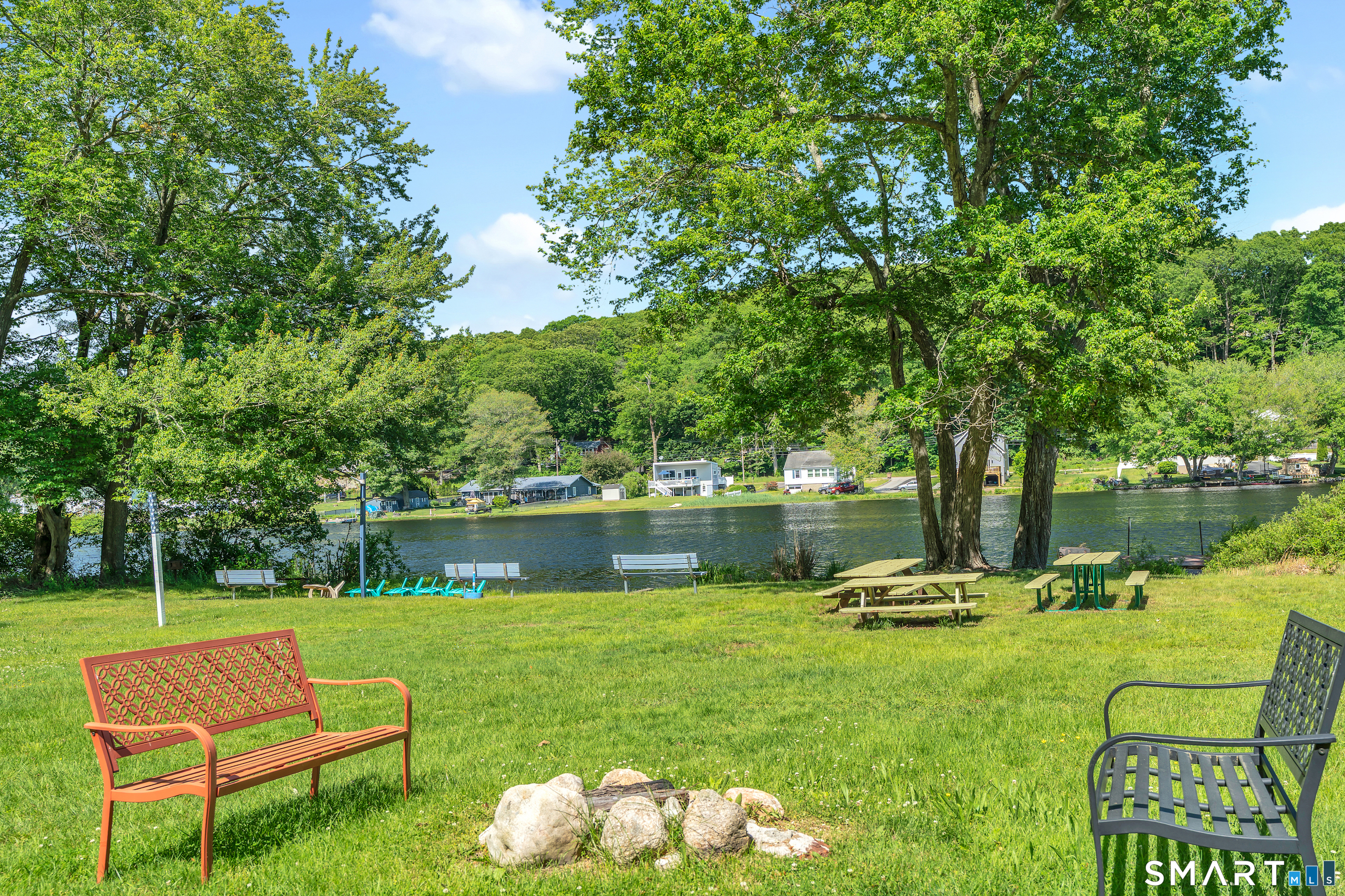 13 Foxcroft Road East Lyme CT 06357