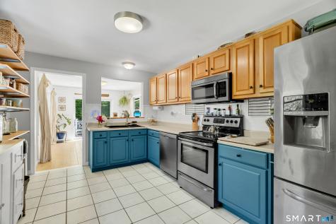13 Foxcroft Road East Lyme CT 06357