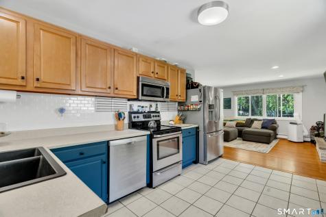 13 Foxcroft Road East Lyme CT 06357