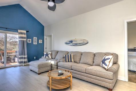 16 Catherine Street East Haven CT 06512