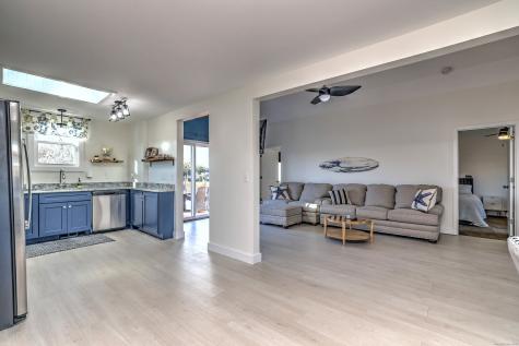 16 Catherine Street East Haven CT 06512