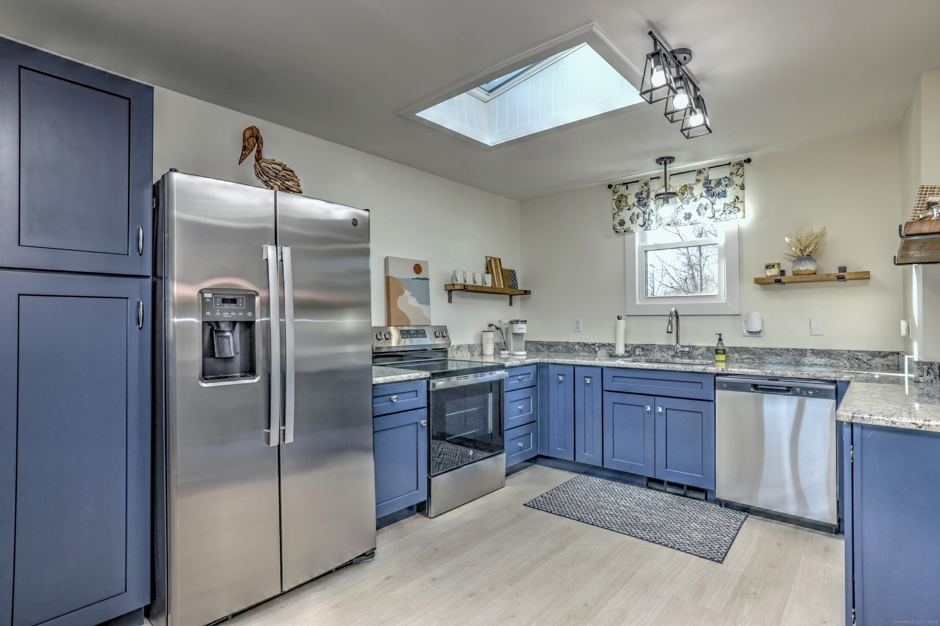 16 Catherine Street East Haven CT 06512