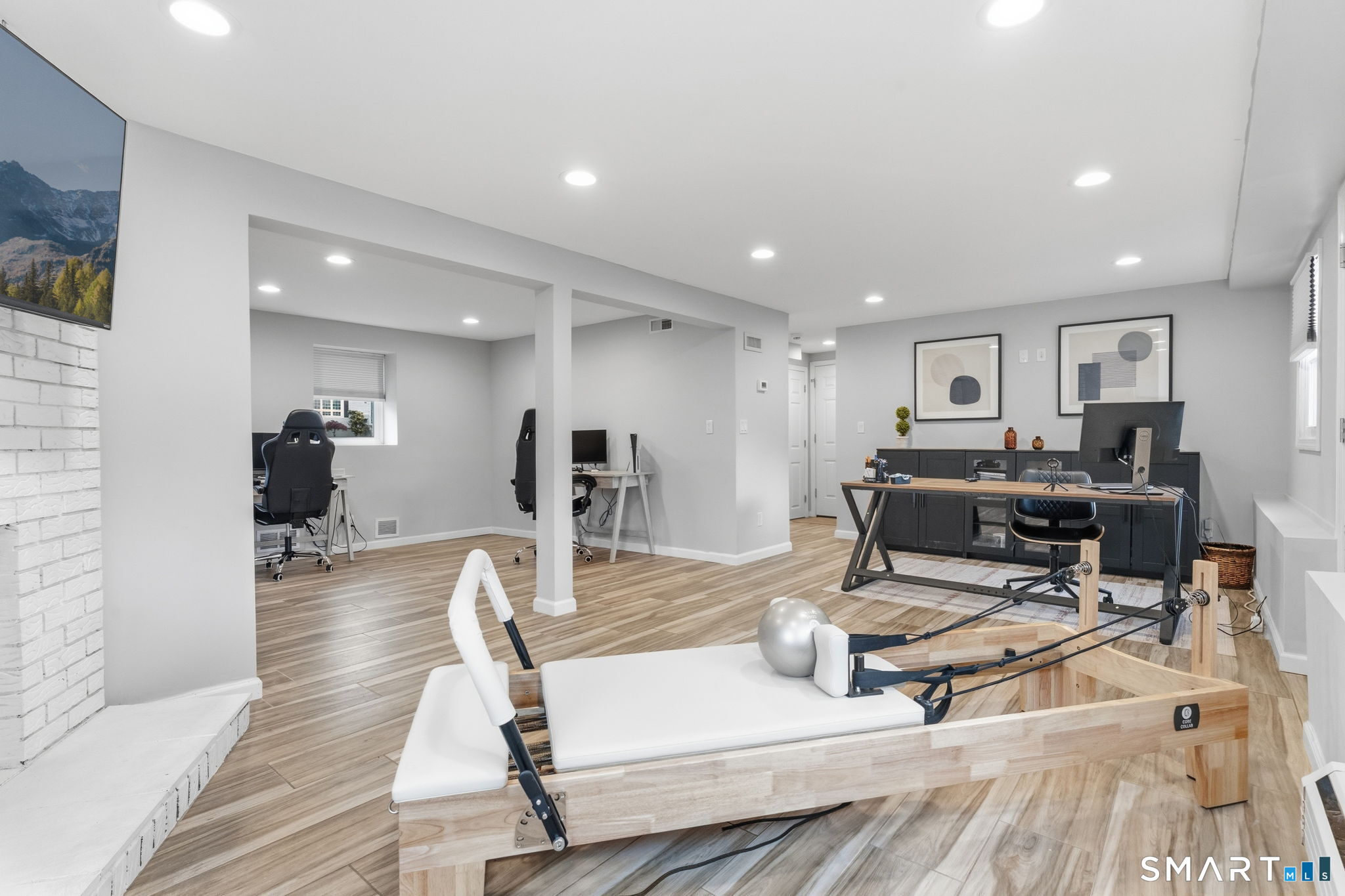 16 Ridge Crest Circle Wethersfield CT 06109