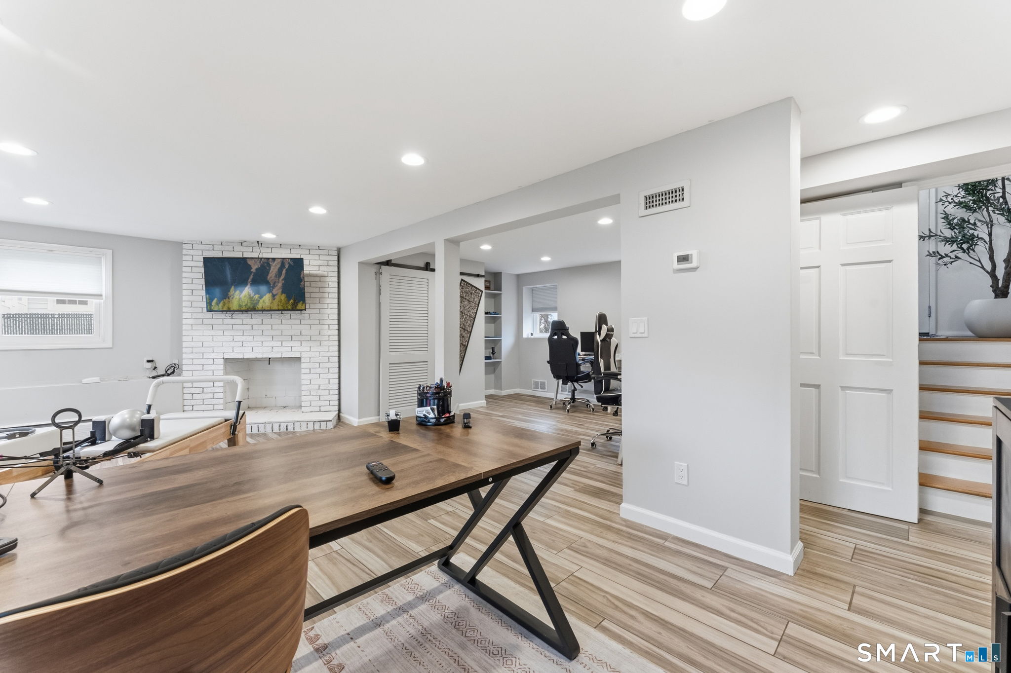 16 Ridge Crest Circle Wethersfield CT 06109