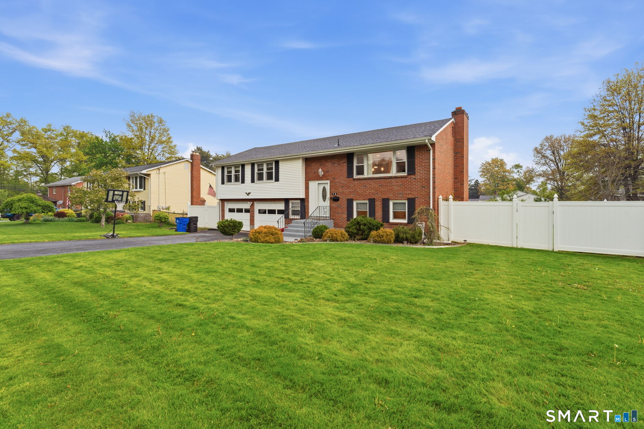 16 Ridge Crest Circle Wethersfield CT 06109