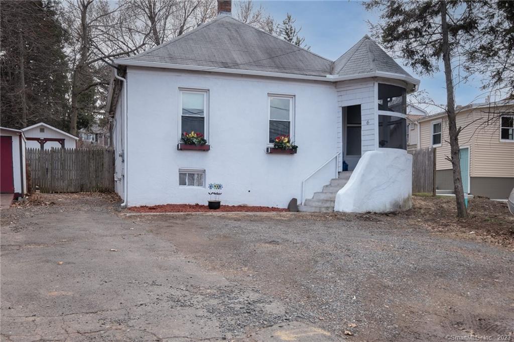 6 White Oak Avenue Plainville CT 06062