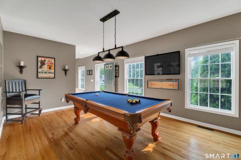 261 Twin Lakes Road North Branford CT 06471