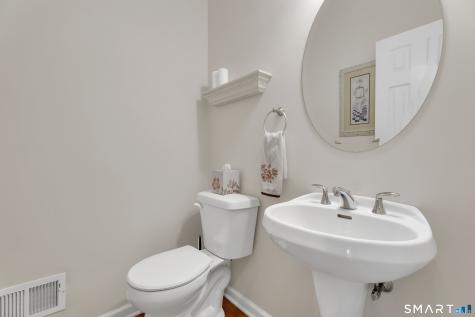 261 Twin Lakes Road North Branford CT 06471