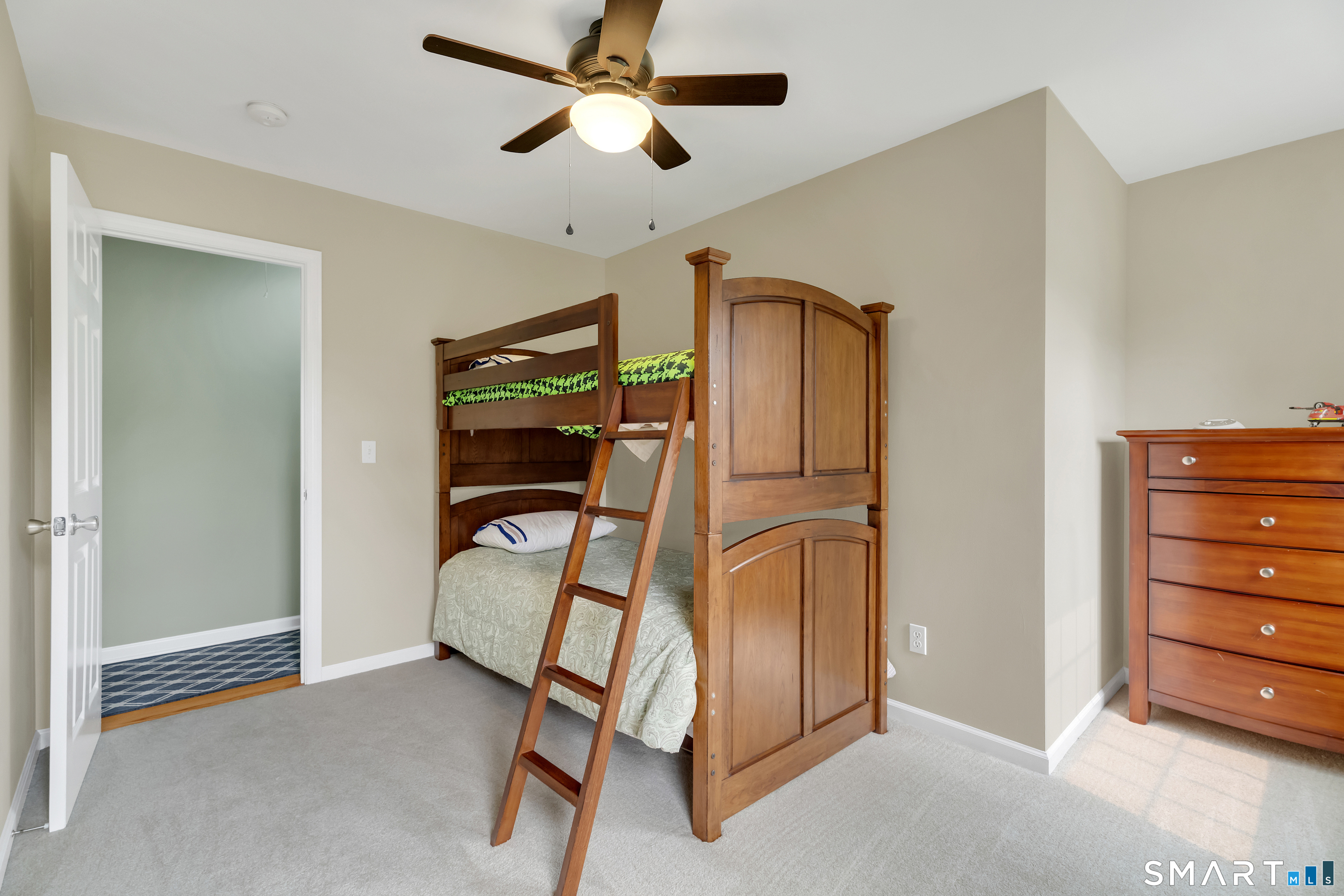 261 Twin Lakes Road North Branford CT 06471