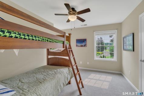 261 Twin Lakes Road North Branford CT 06471