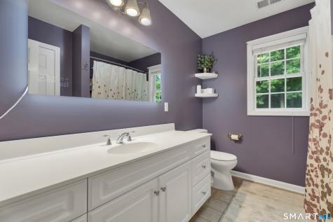 261 Twin Lakes Road North Branford CT 06471