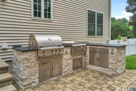 261 Twin Lakes Road North Branford CT 06471