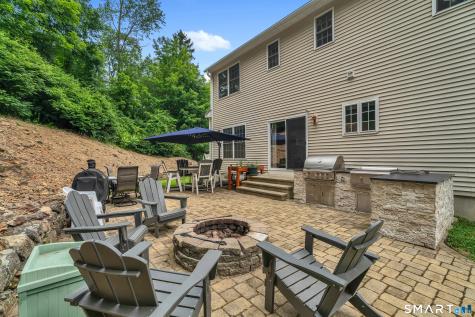 261 Twin Lakes Road North Branford CT 06471