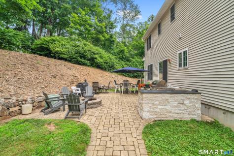261 Twin Lakes Road North Branford CT 06471